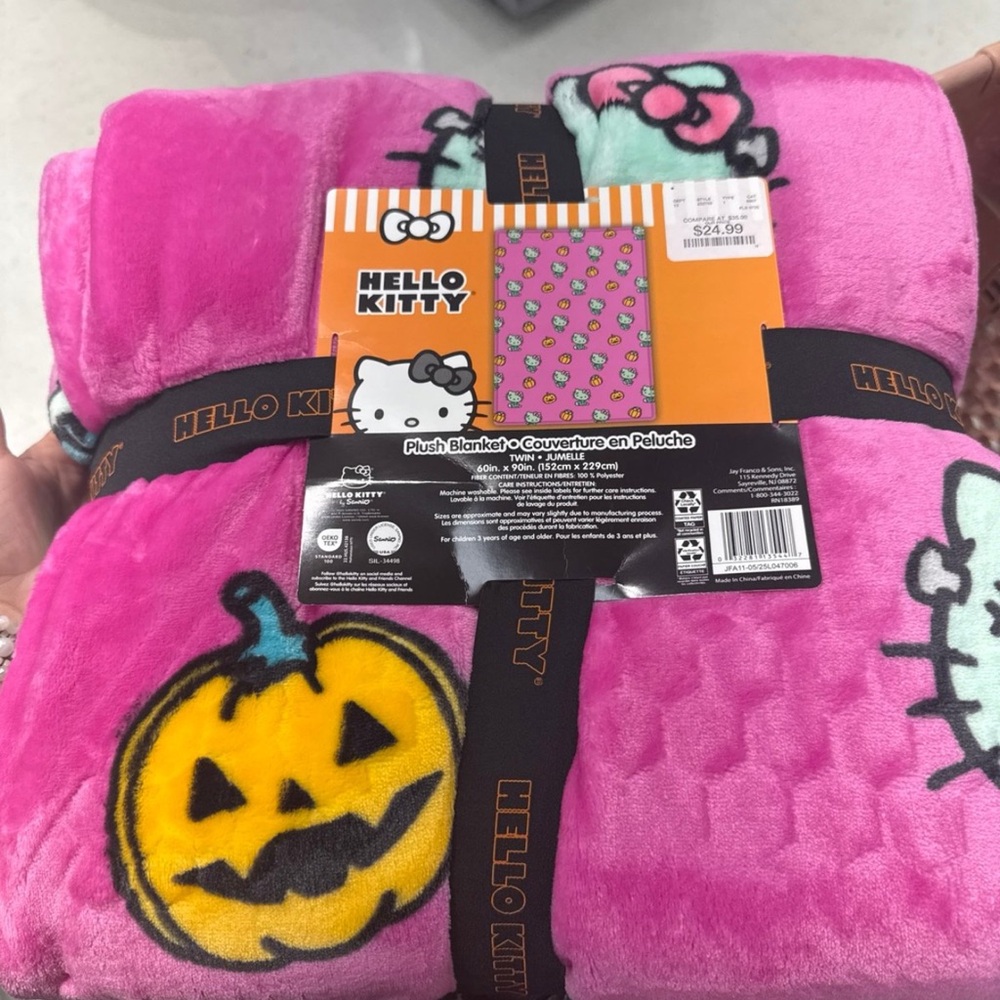 Hello Kitty Pink Plush Blanket with Pumpkin Design